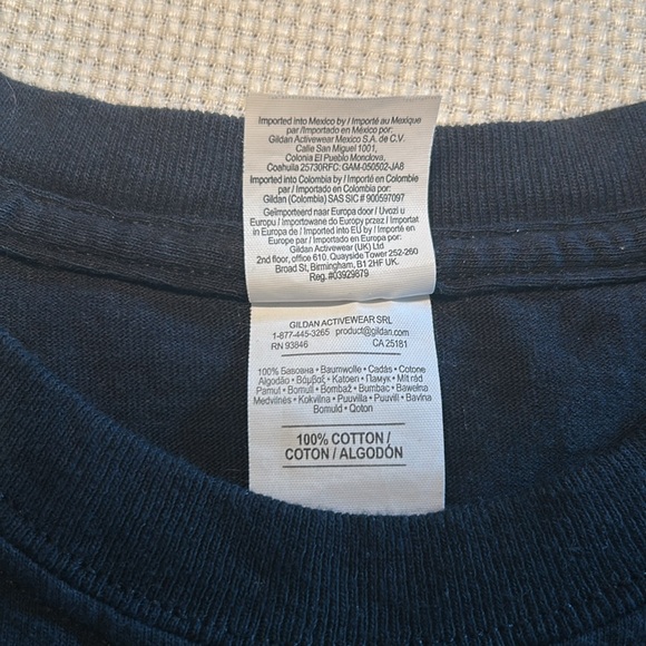 No One Fights Alone - Breast Cancer awareness Tee shirt - XL - Picture 6 of 7